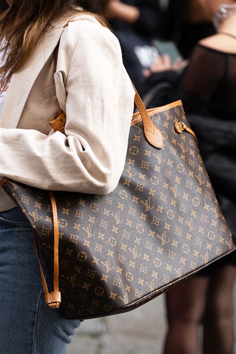 m40249 louis vuitton|Louis Vuitton neverfull.